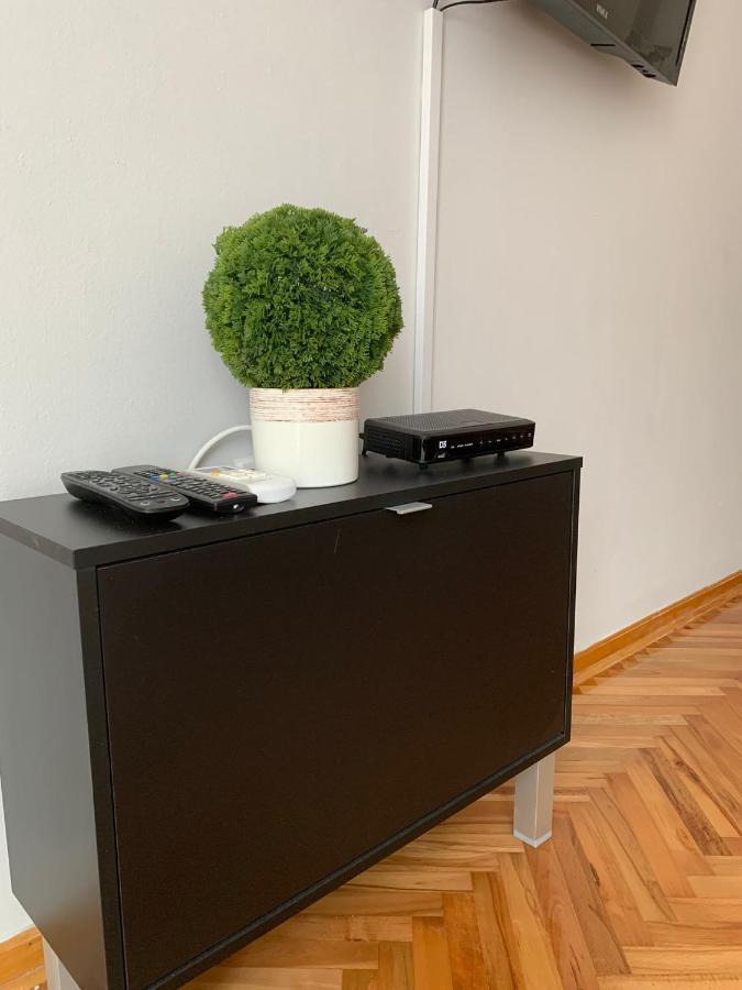 Comfy Studio - 1 Minute Walk To Delta Planet Ni Exteriör bild